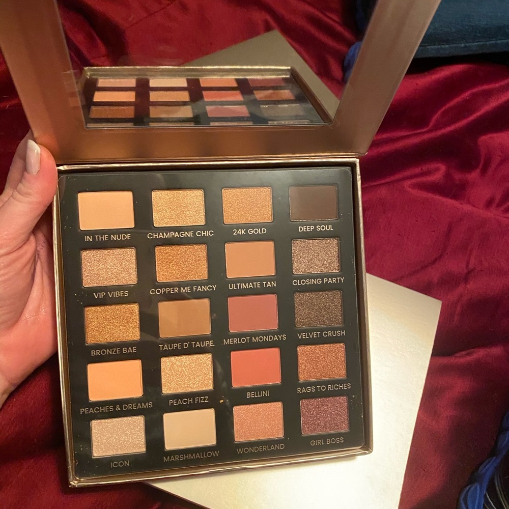 Ionic London slay the day eyeshadow palette